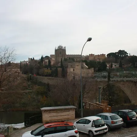 El Monasterio - Living Apartmán *